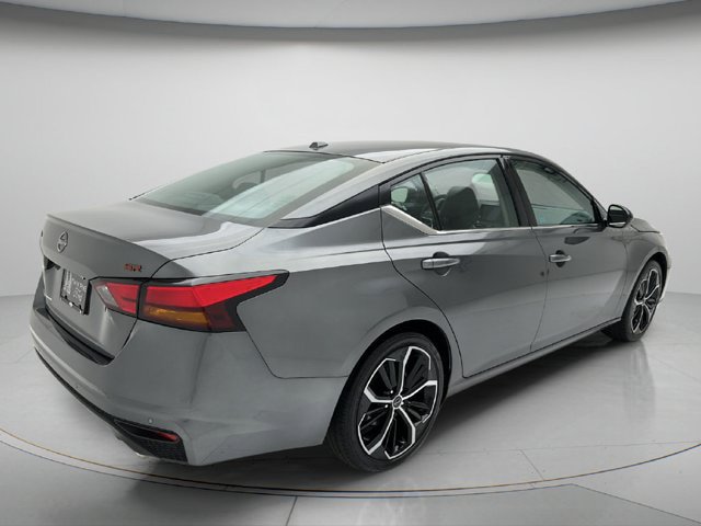 Used 2025 Nissan Altima 2.5 SR FWD image 5