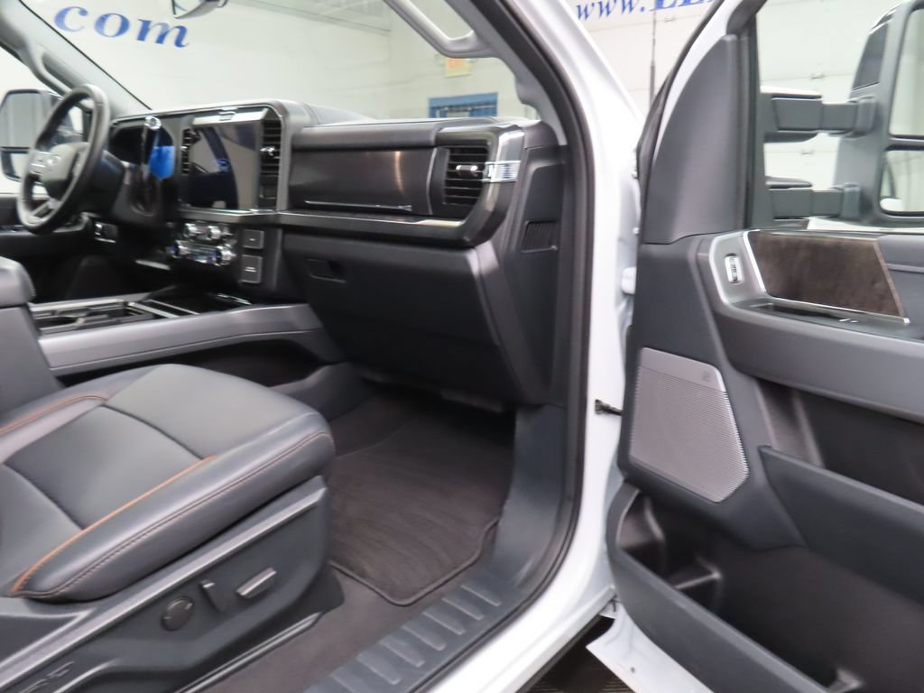 Used 2026 Ford F350 Lariat AWD/4WD image 40