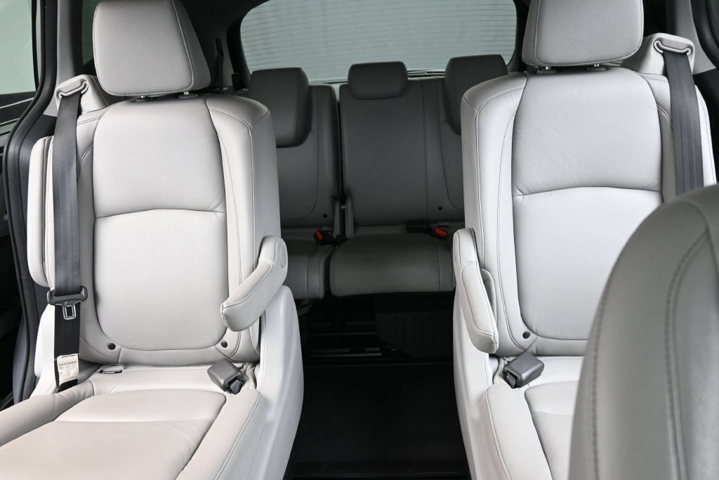 Used 2024 Honda Odyssey EX-L image 14
