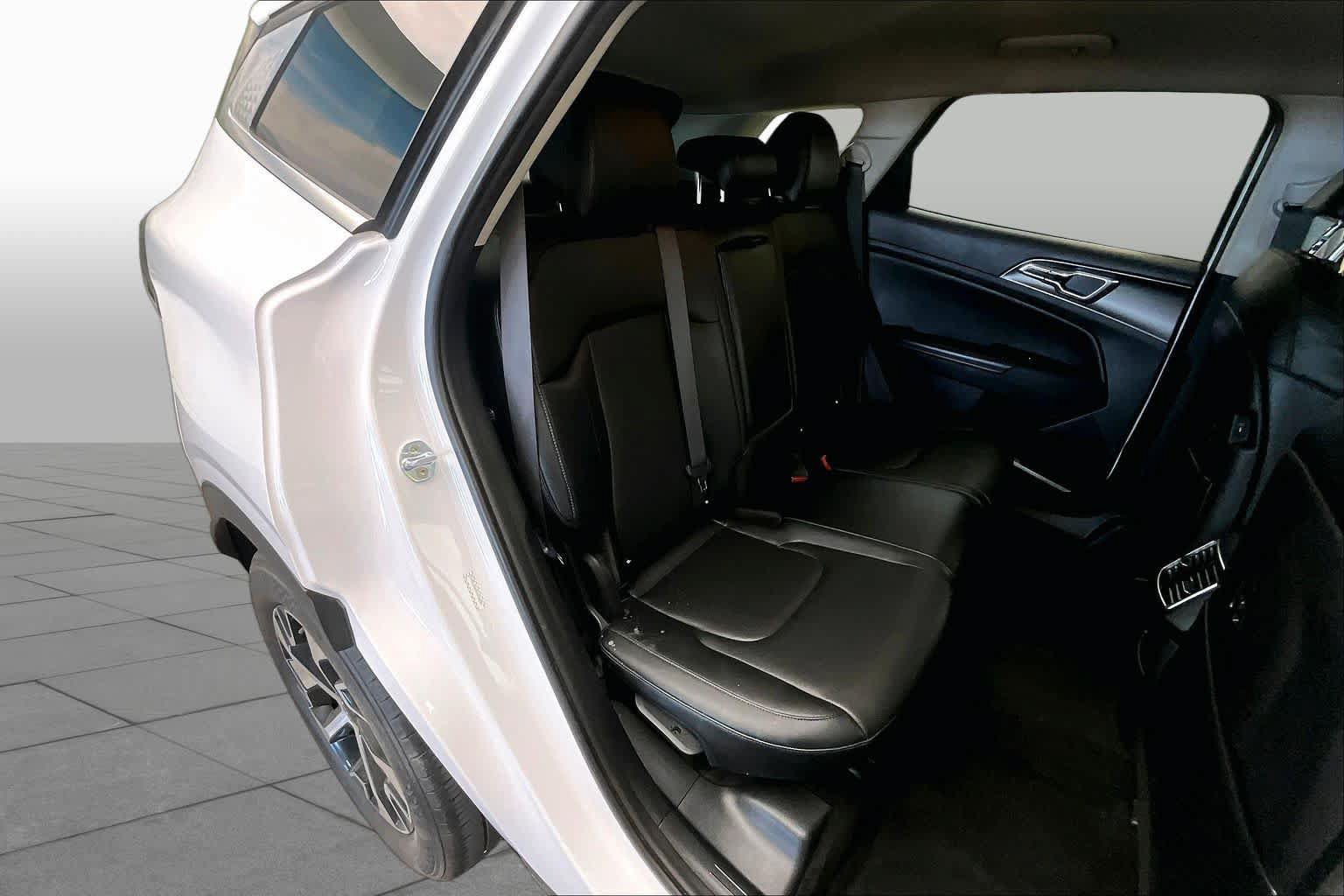 Used 2023 Kia Sportage EX FWD image 18
