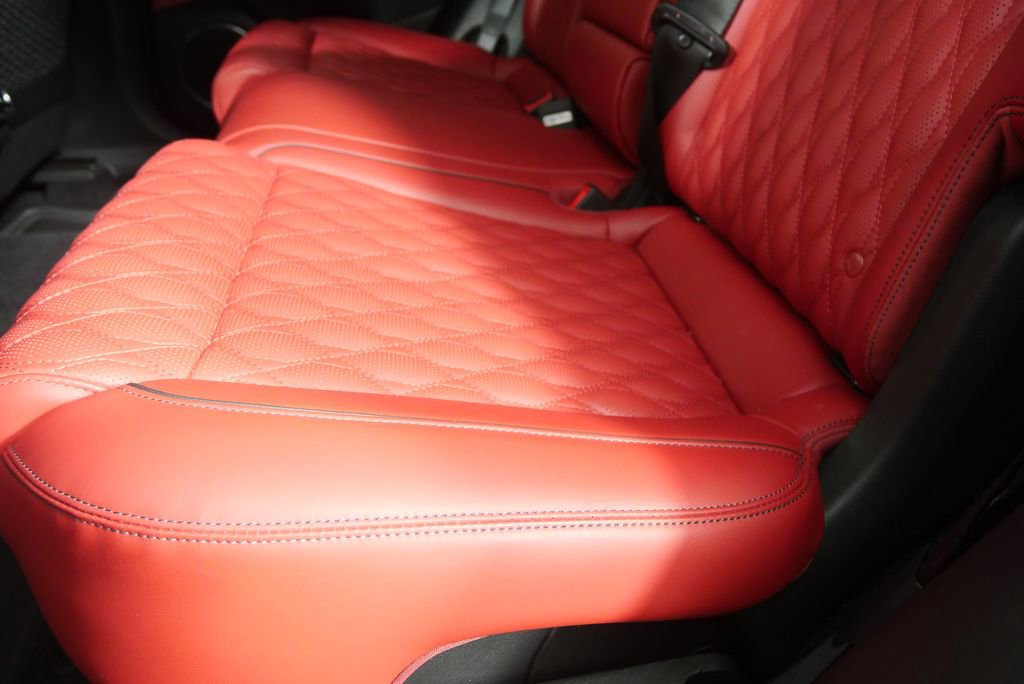 Used 2024 Genesis GV70 3.5T Sport w/ Sport Prestige Package image 15