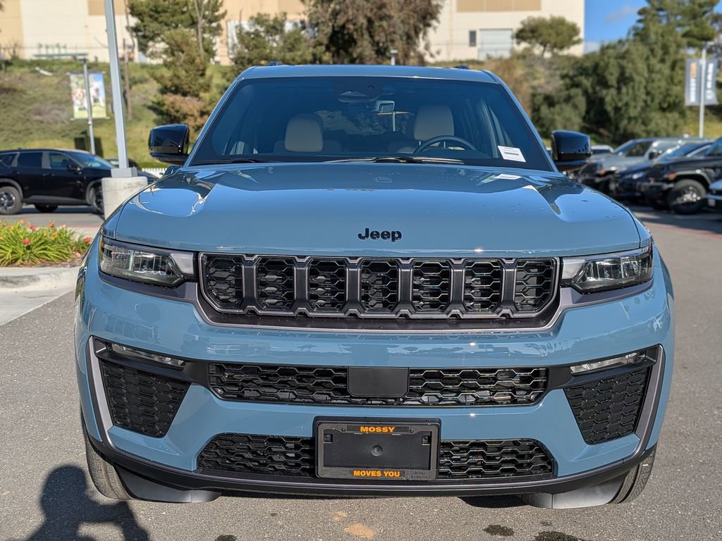 New 2026 Jeep Grand Cherokee L Limited w/ Limited Altitude Package image 11