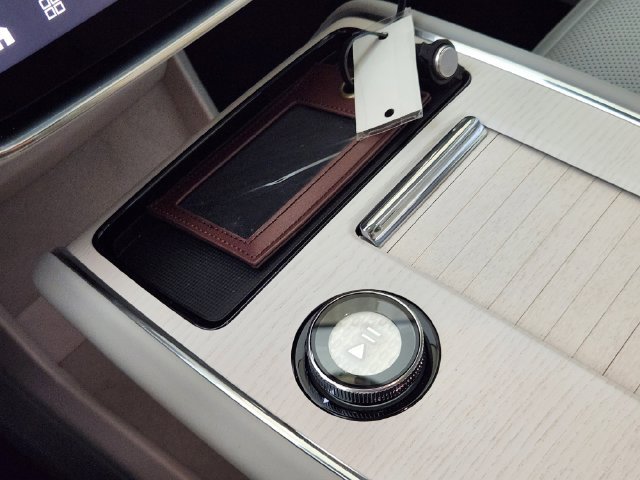 New 2025 Volvo EX90 Plus AWD/4WD image 20