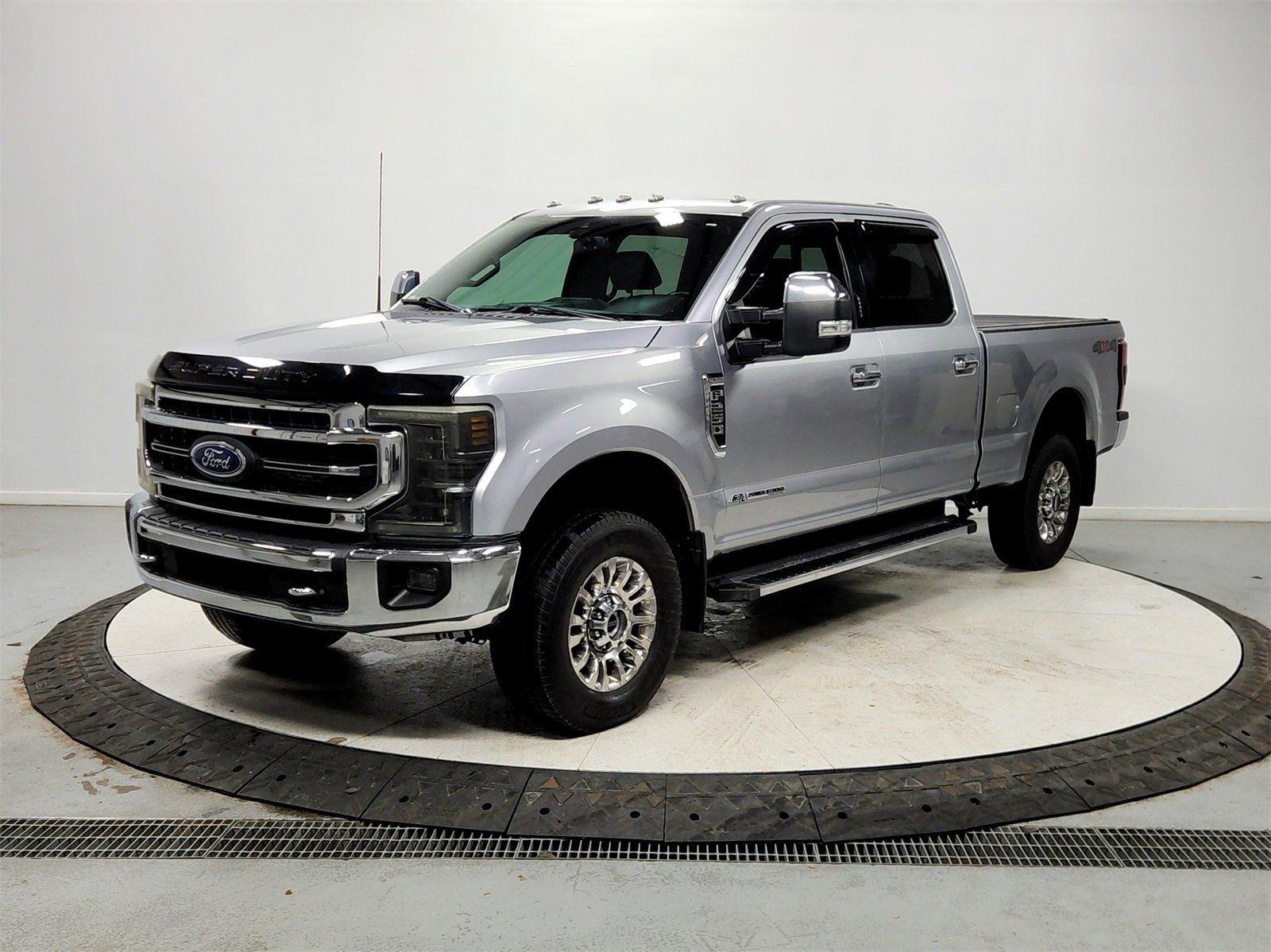 Used 2022 Ford F250 Lariat w/ Chrome Package image 3