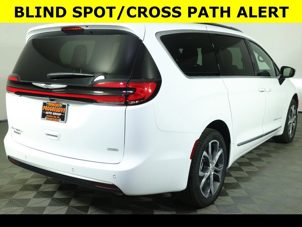 New 2026 Chrysler Pacifica Pinnacle image 11