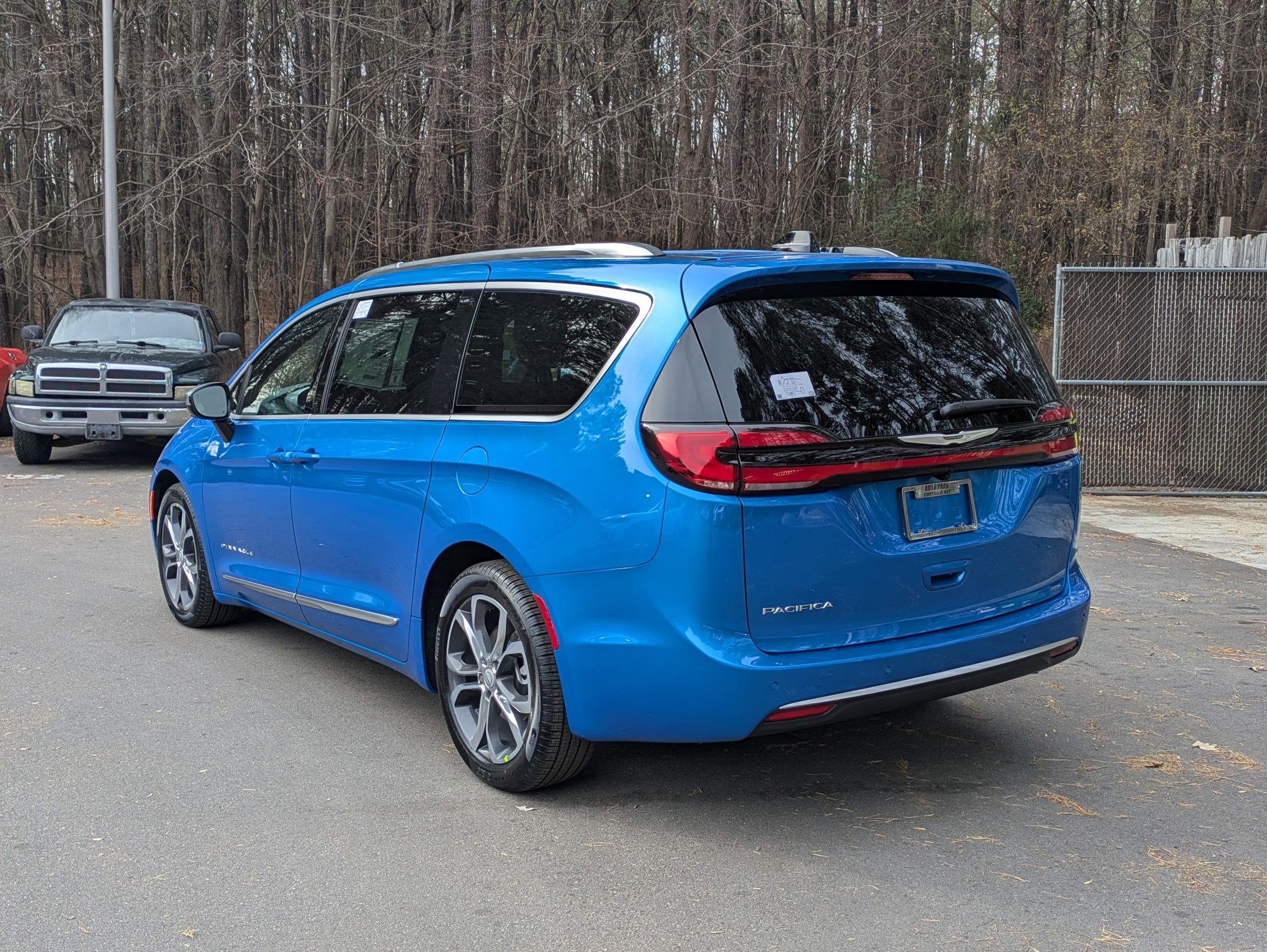 New 2026 Chrysler Pacifica Pinnacle image 7