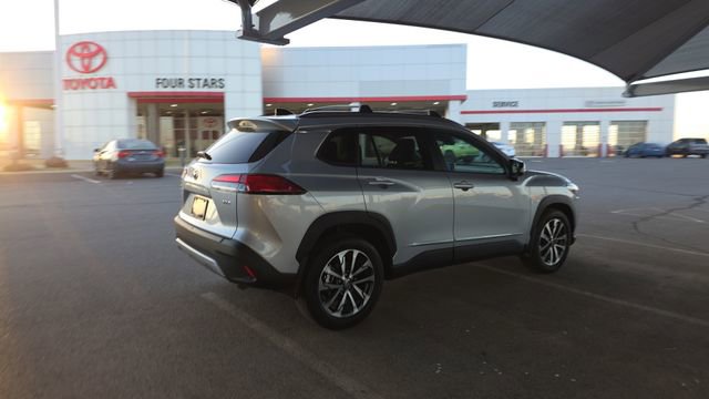 Used 2025 Toyota Corolla Cross XLE w/ Convenience Package image 6