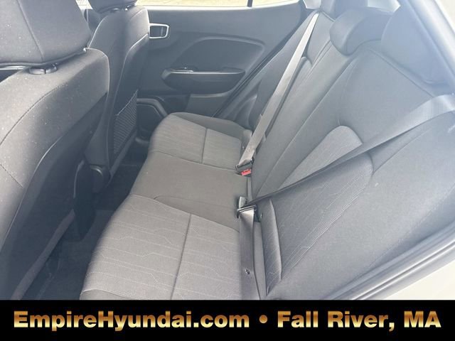 Used 2025 Hyundai Venue SE image 14