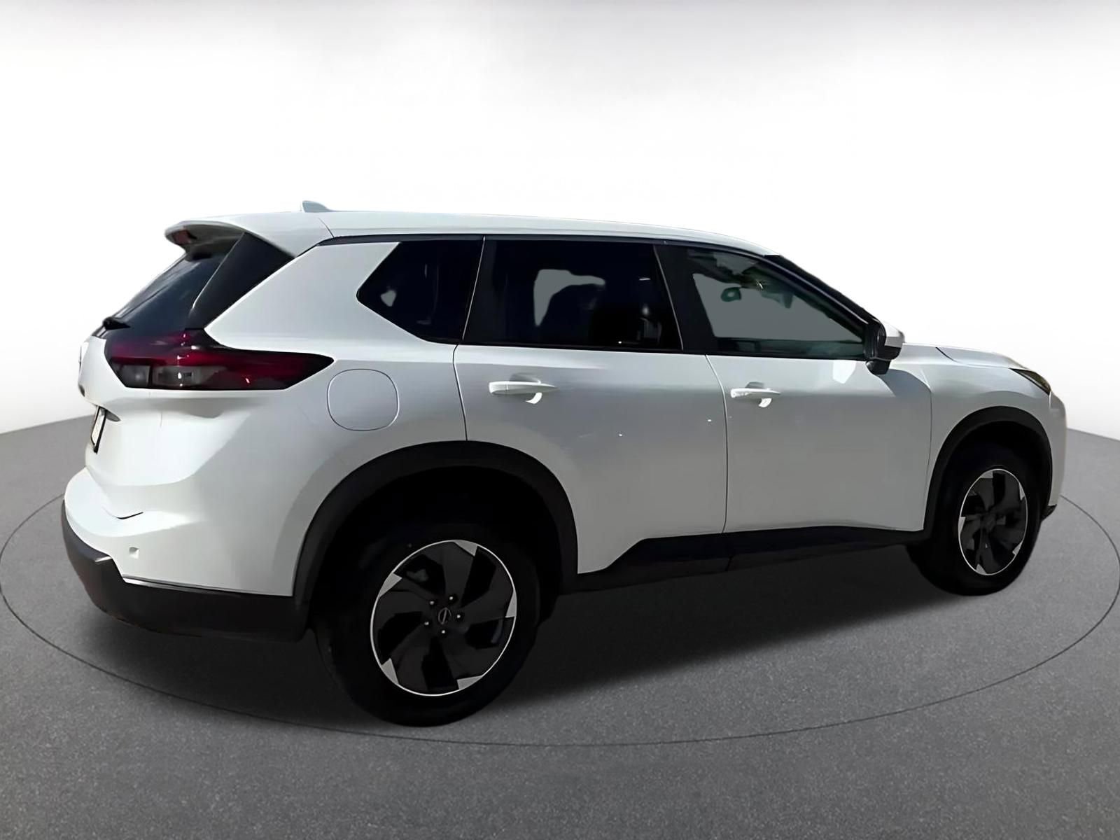 Used 2025 Nissan Rogue SV FWD image 9