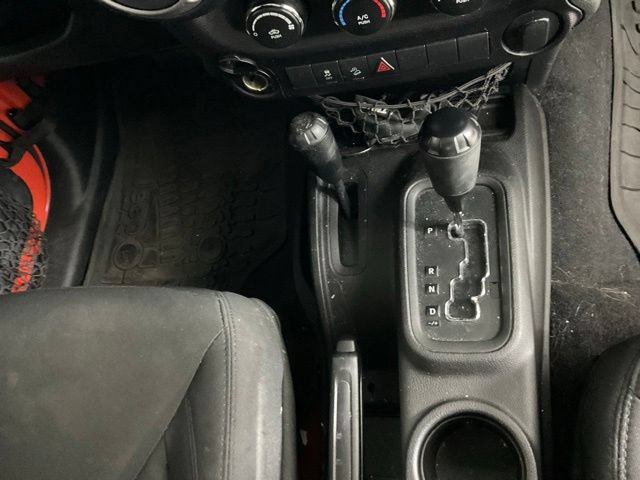 Used 2015 Jeep Wrangler Sport AWD/4WD image 13