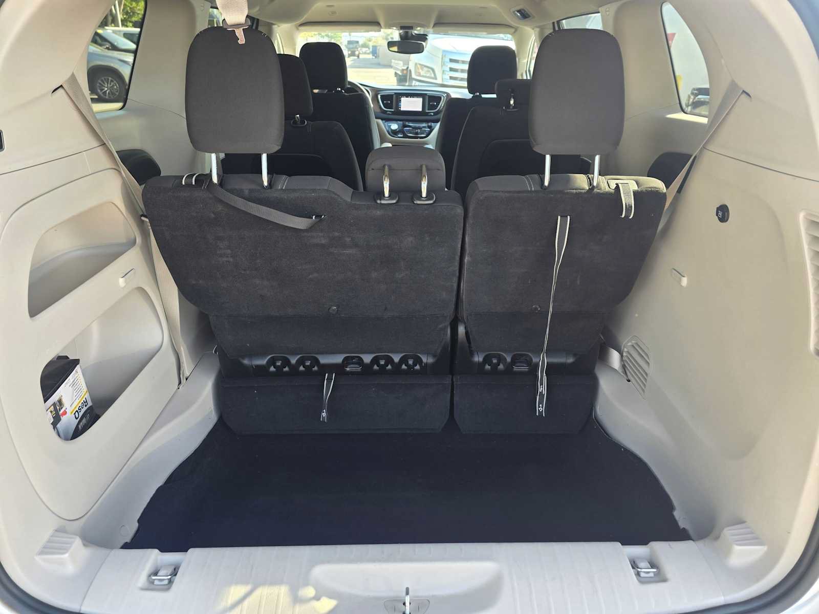 Used 2023 Chrysler Voyager LX FWD image 15