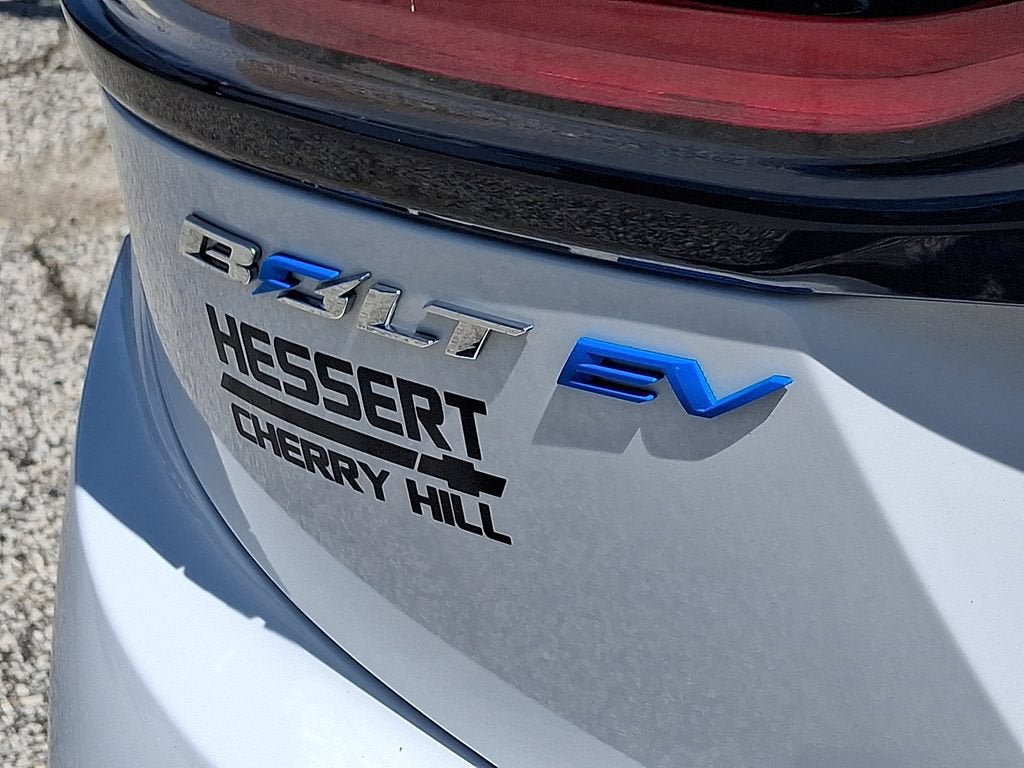 Certified 2023 Chevrolet Bolt LT w/ Infotainment Package FWD image 31