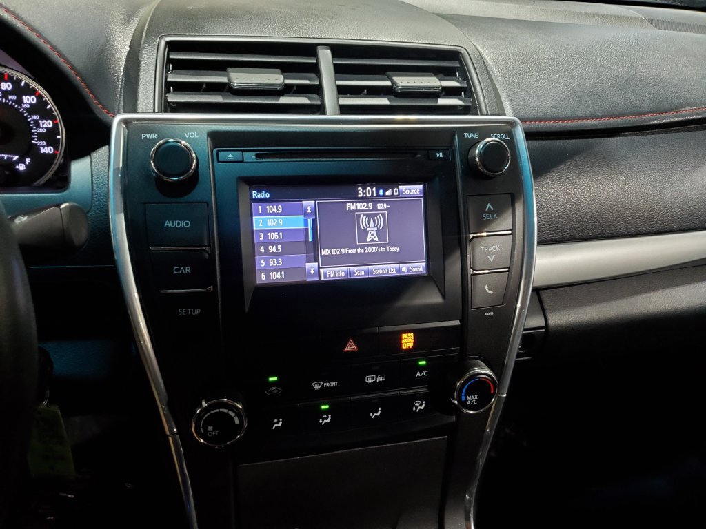 Used 2016 Toyota Camry SE FWD image 24