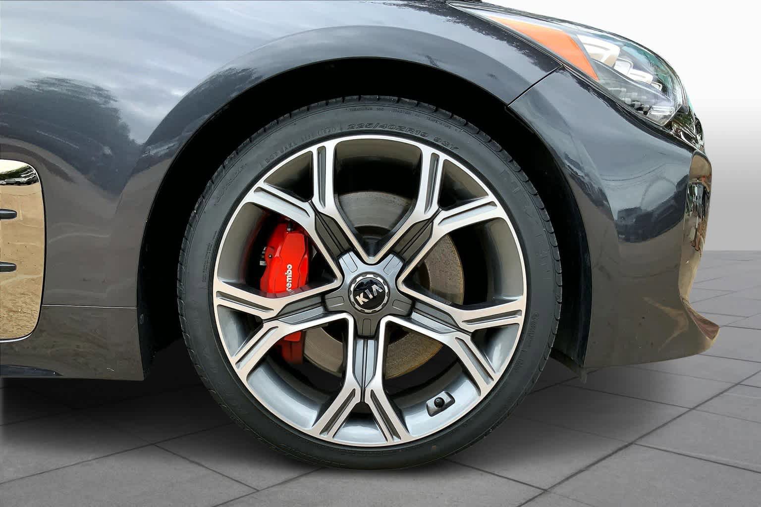 Used 2020 Kia Stinger GT image 11