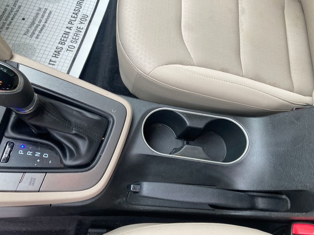 Used 2018 Hyundai Elantra SE image 30
