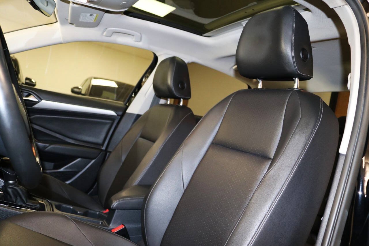 Used 2019 Volkswagen Jetta SE w/ Cold Weather Package FWD image 72