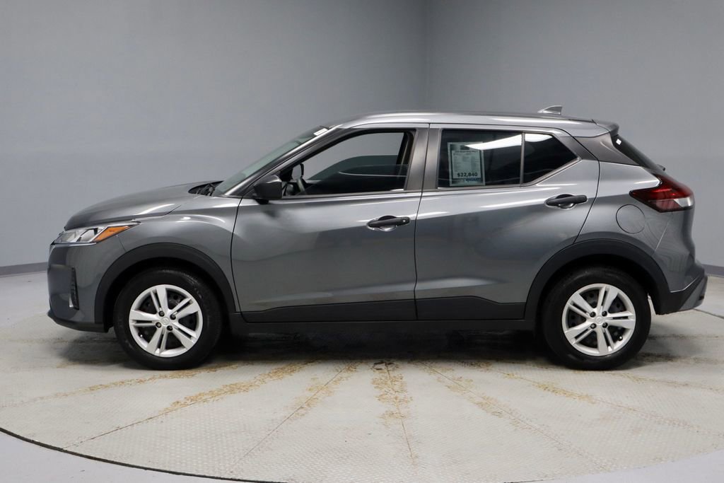 Certified 2025 Nissan Kicks Play S image 8