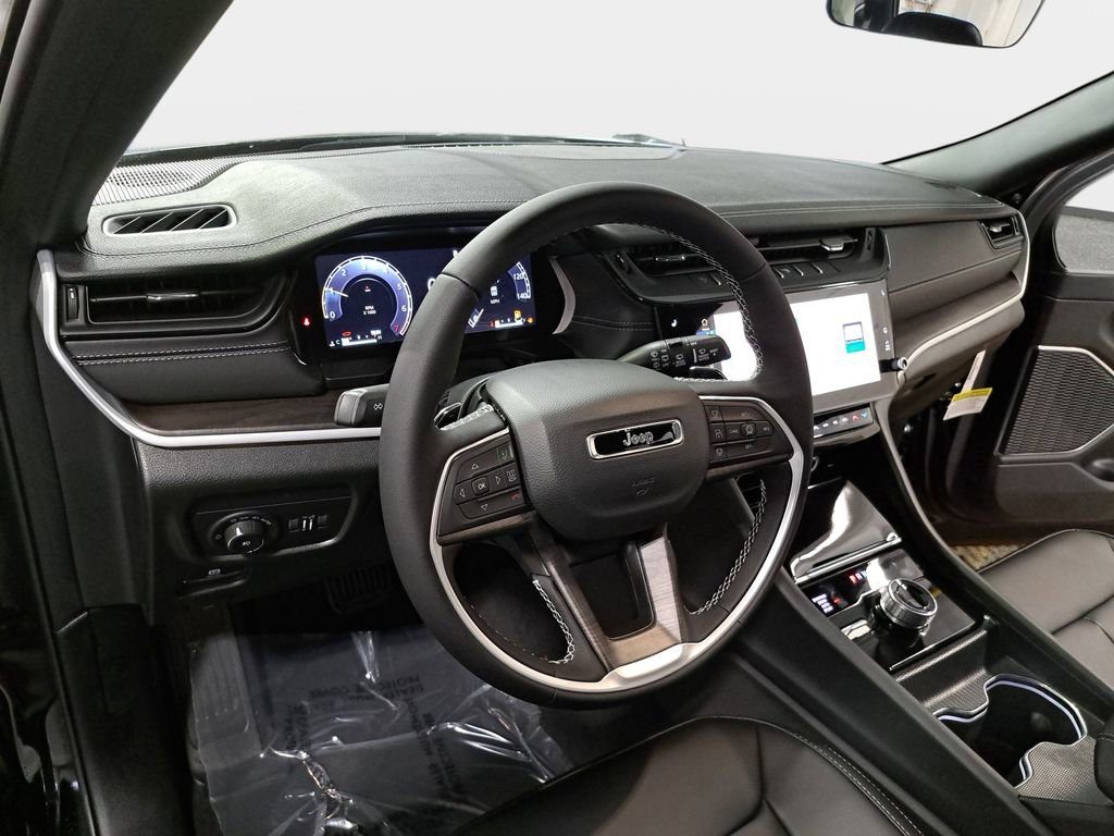 New 2026 Jeep Grand Cherokee L Limited image 18