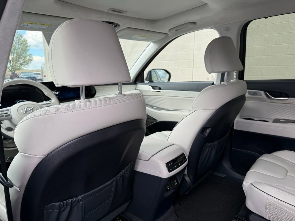 Used 2024 Hyundai Palisade Calligraphy image 25