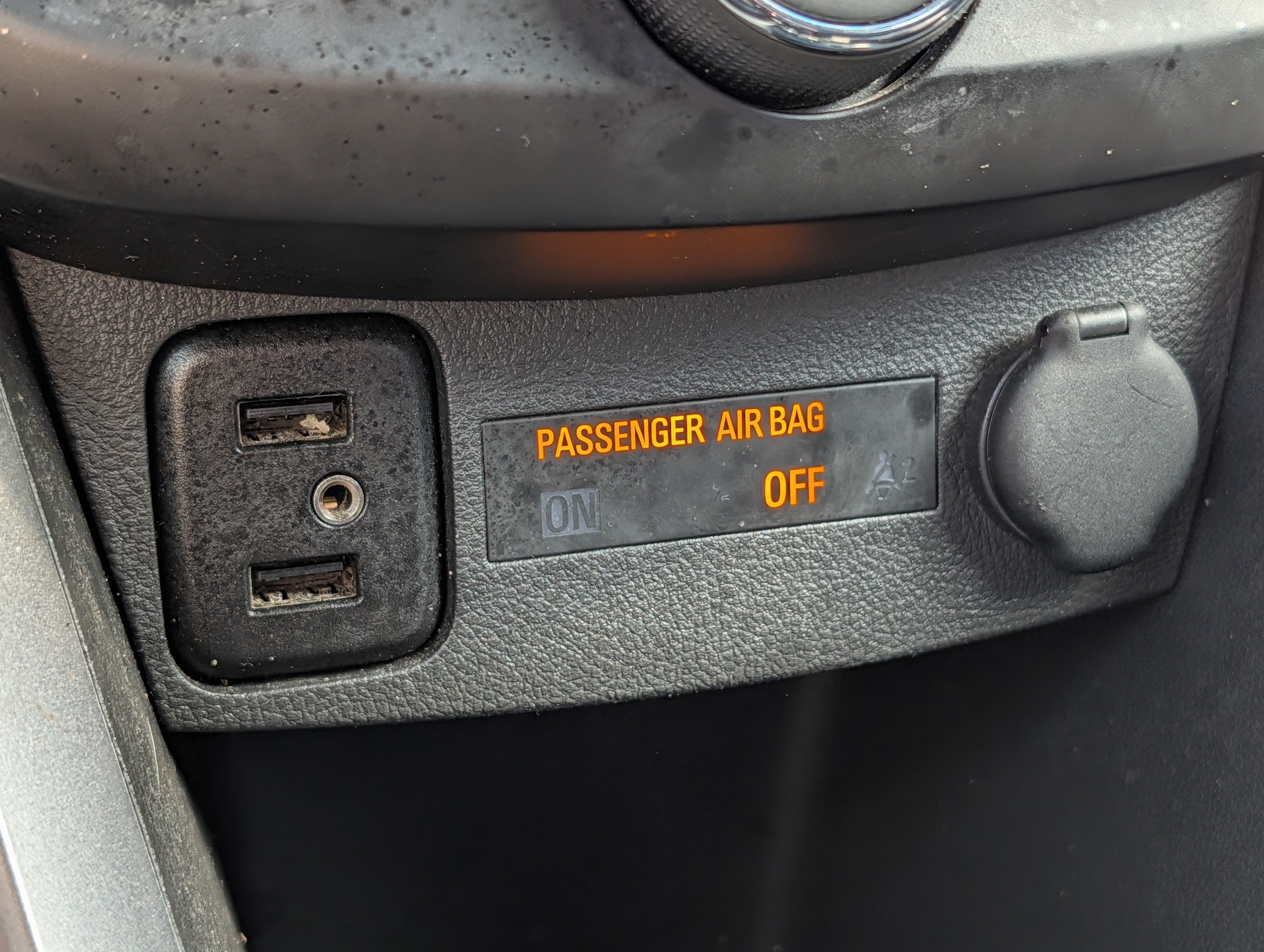 Certified 2019 Chevrolet Trax LT w/ LT Convenience Package AWD/4WD image 21
