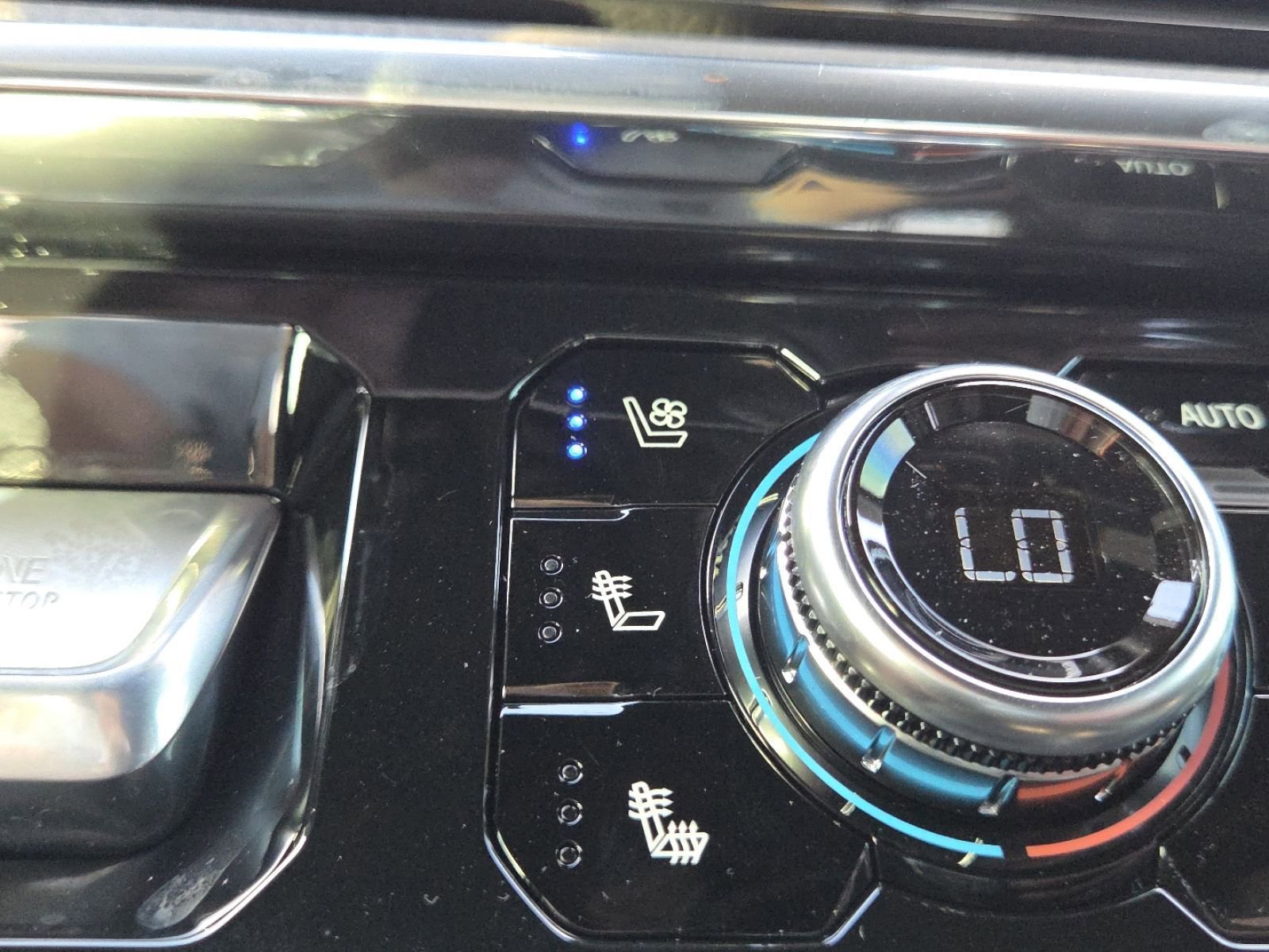 New 2026 GMC Sierra 1500 Denali w/ Denali Reserve Package image 9