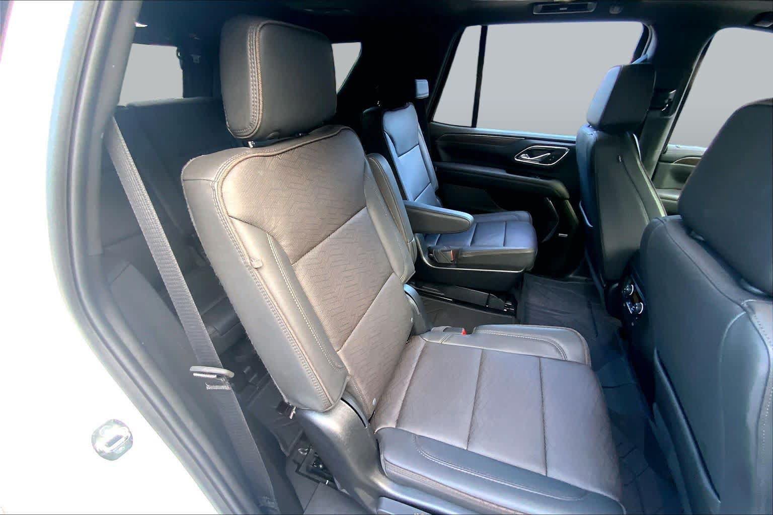 Used 2024 Chevrolet Tahoe High Country AWD/4WD image 20