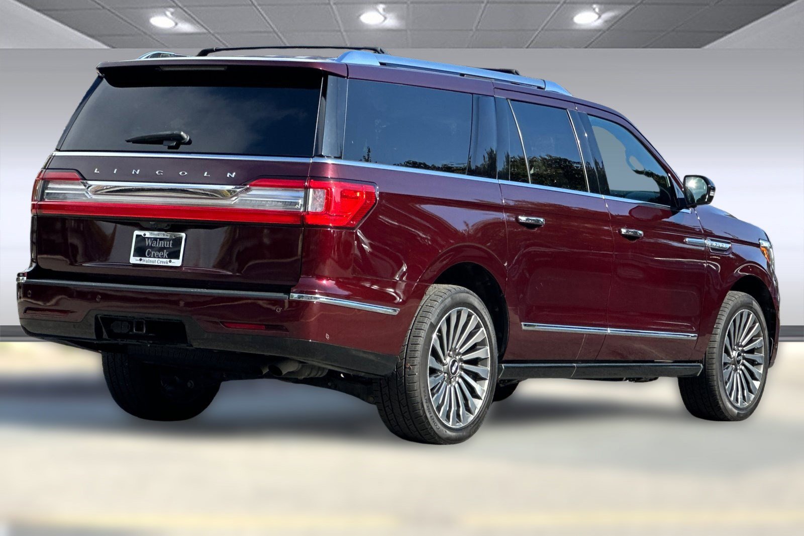Used 2019 Lincoln Navigator L Reserve w/ Cargo Package image 9