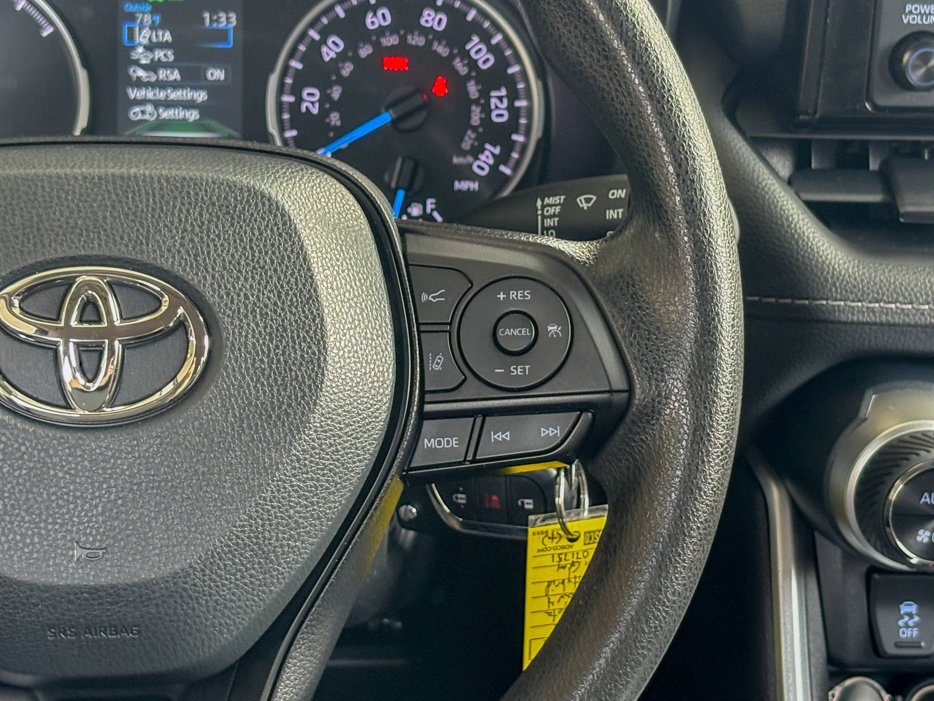 Used 2022 Toyota RAV4 LE AWD/4WD image 29