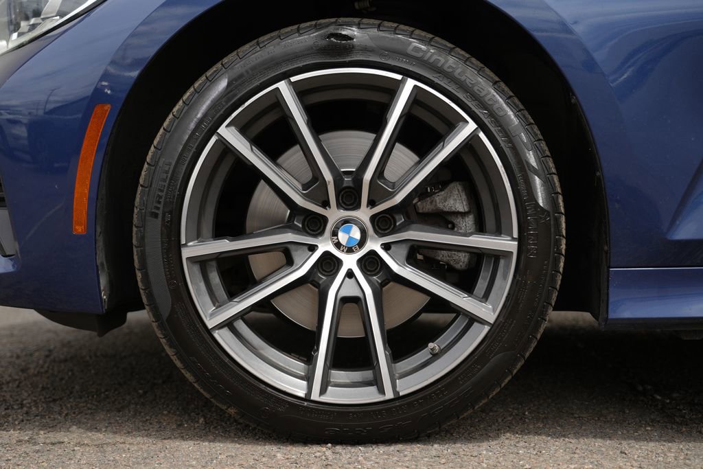 Used 2021 BMW 330i xDrive Sedan w/ Convenience Package AWD/4WD image 13