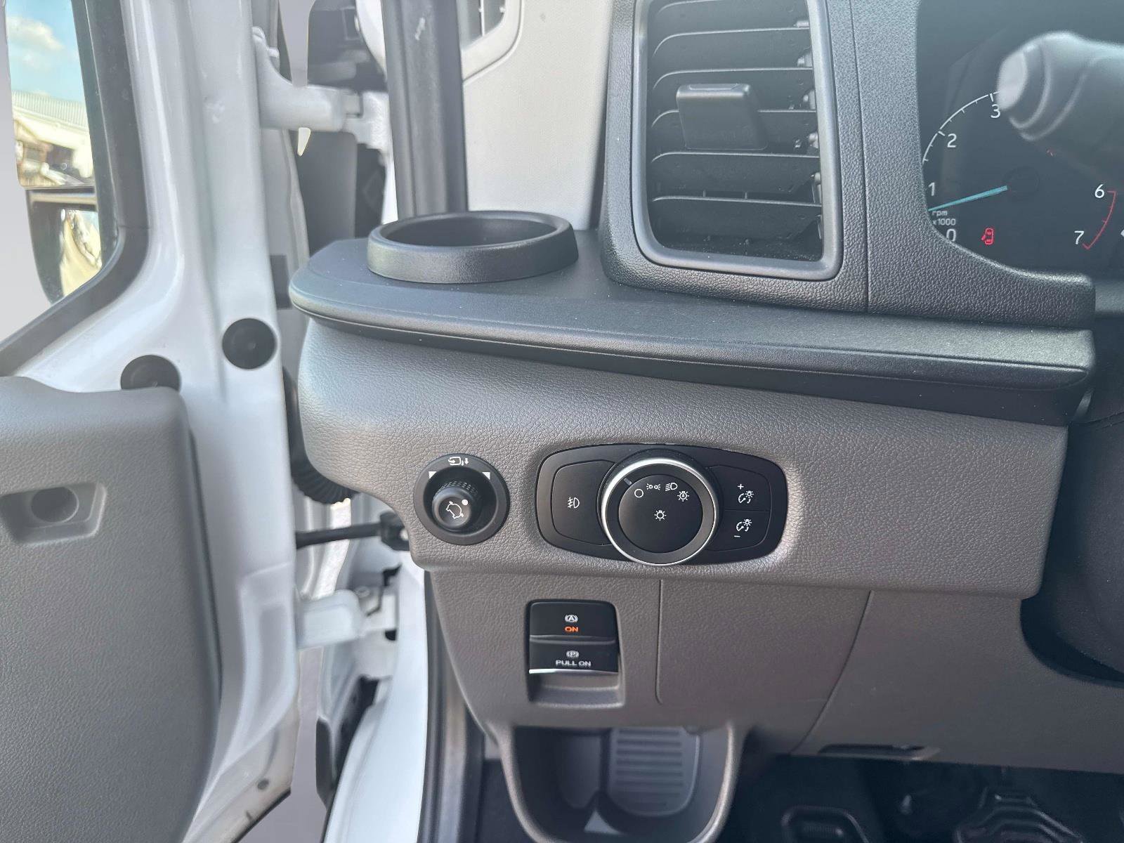 Used 2023 Ford Transit 350 XLT image 27