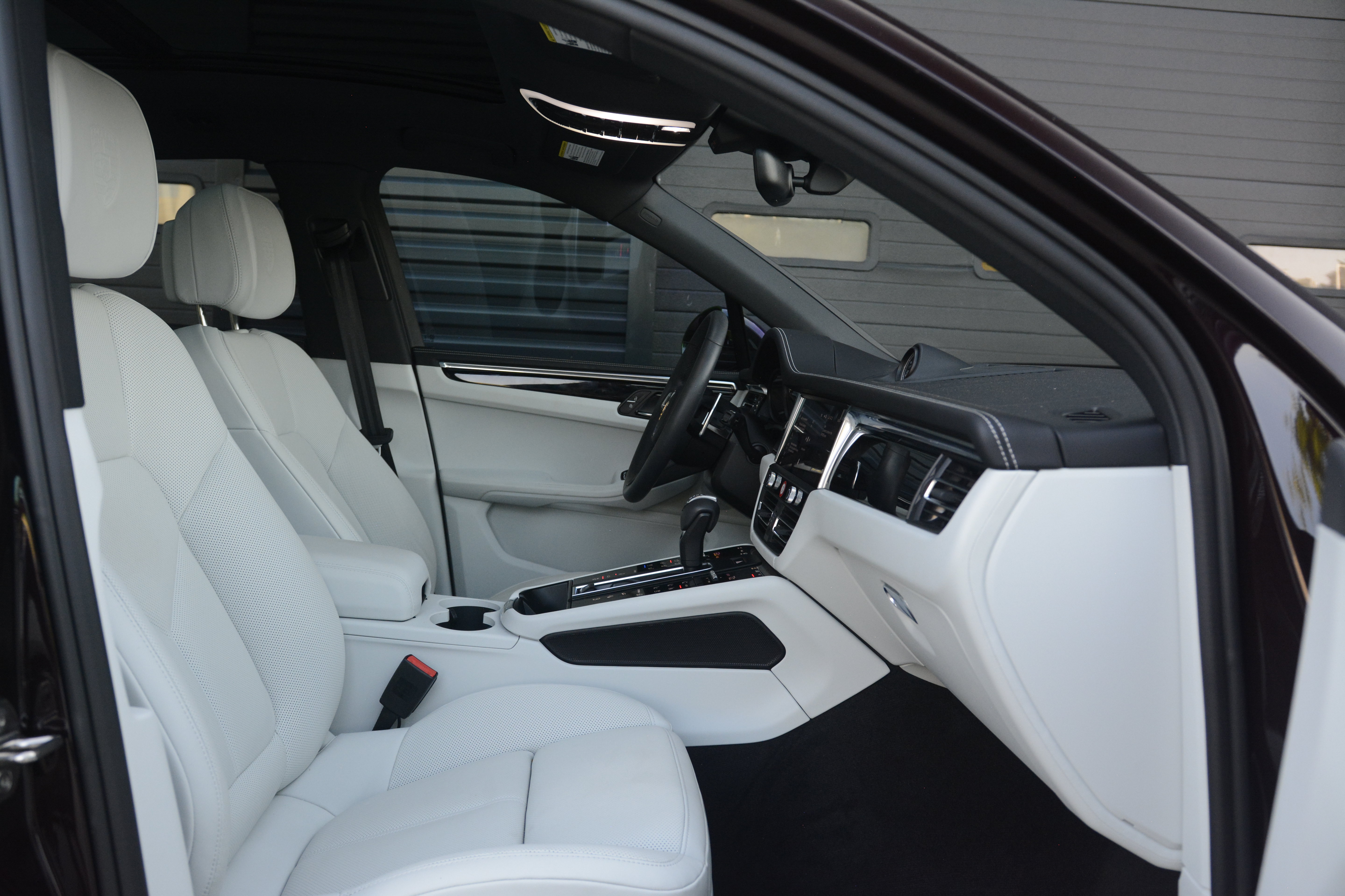 Certified 2026 Porsche Macan AWD/4WD image 26