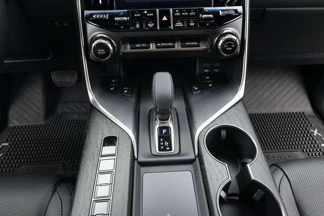 Used 2025 Lexus LX 700h Overtrail AWD/4WD image 8