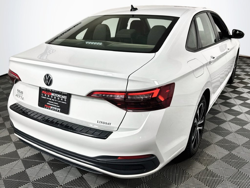 Used 2024 Volkswagen Jetta Sport FWD image 7