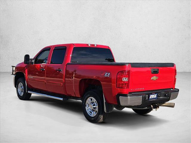 Used 2010 Chevrolet Silverado 2500 LT w/ Interior Plus Package AWD/4WD image 8