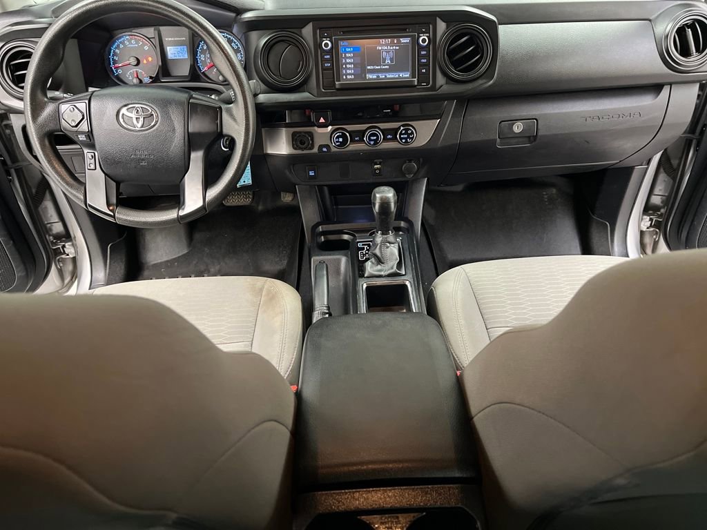 Used 2016 Toyota Tacoma SR image 28