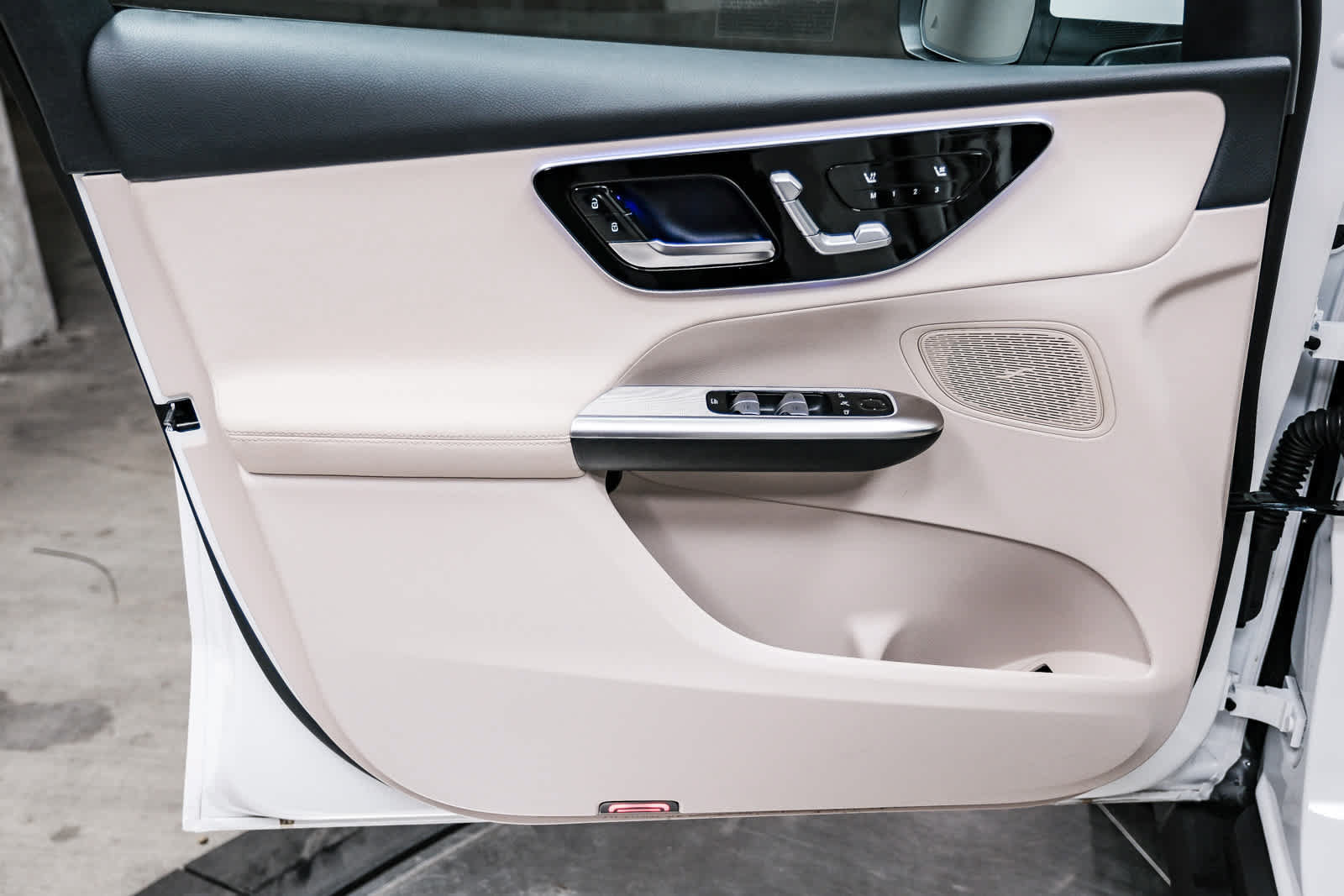 Certified 2026 Mercedes-Benz GLC 300 image 28