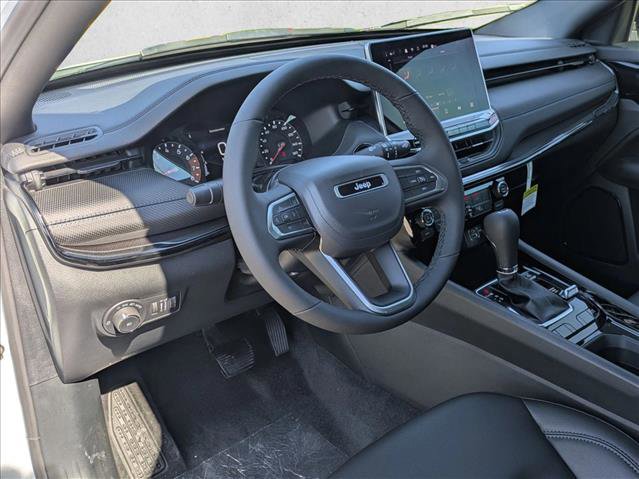 New 2026 Jeep Compass Latitude image 3