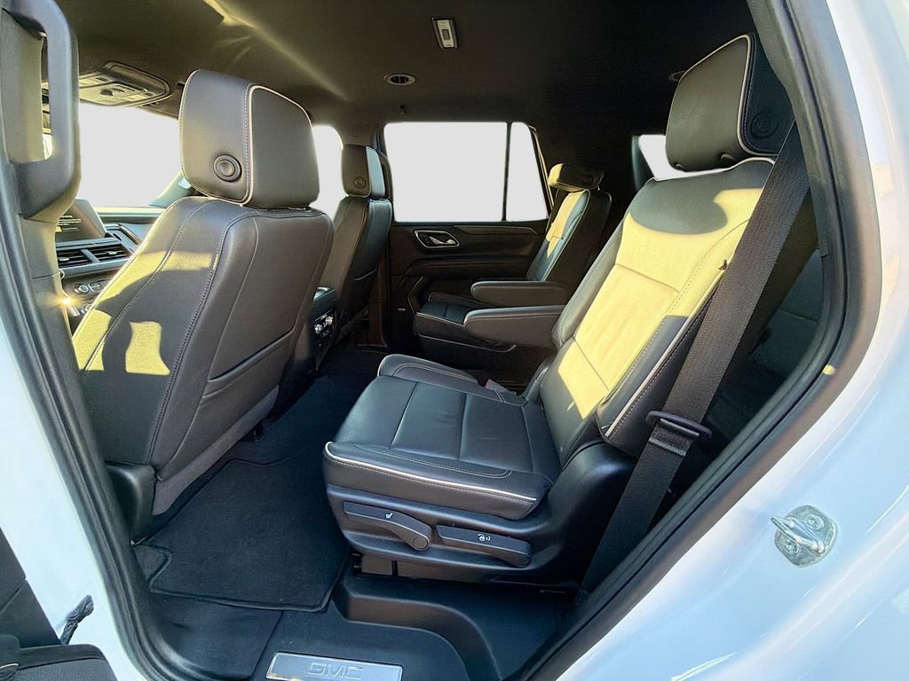 Used 2024 GMC Yukon SLT image 24