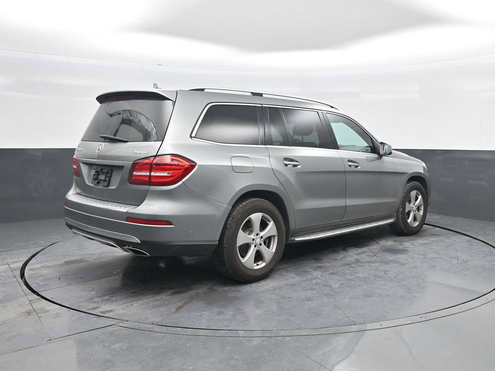 Used 2017 Mercedes-Benz GLS 450 4MATIC image 8