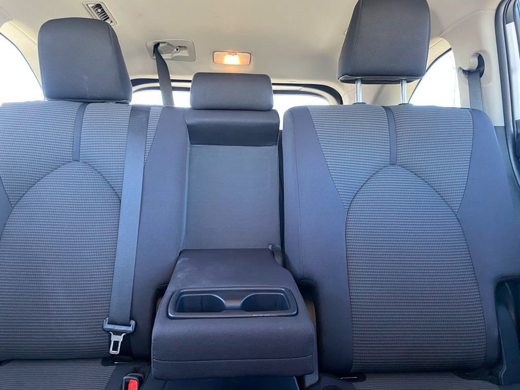 Used 2024 Toyota Highlander LE image 30