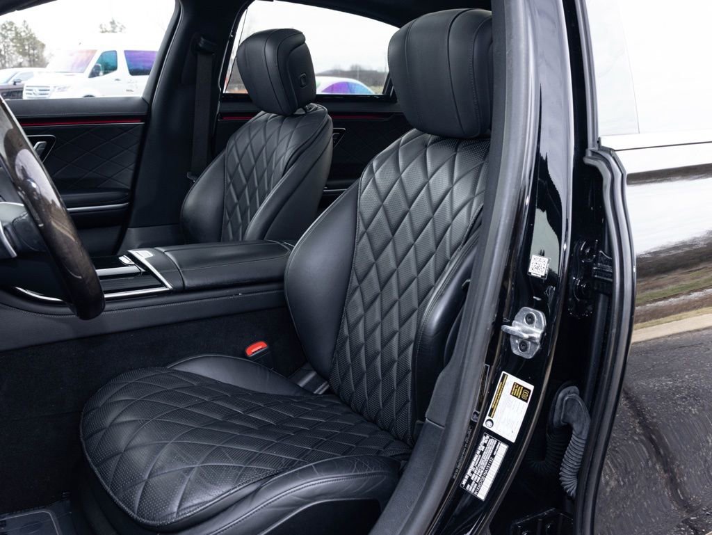 Used 2022 Mercedes-Benz S 580 4MATIC Sedan image 3