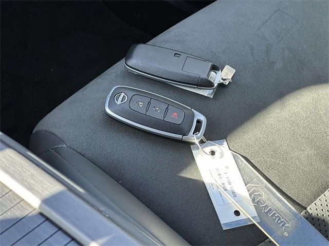 Used 2025 Nissan Ariya AWD image 3