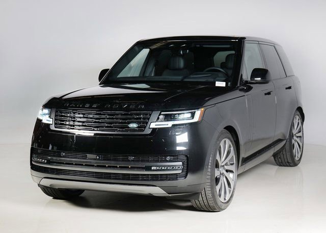 New 2025 Land Rover Range Rover SE