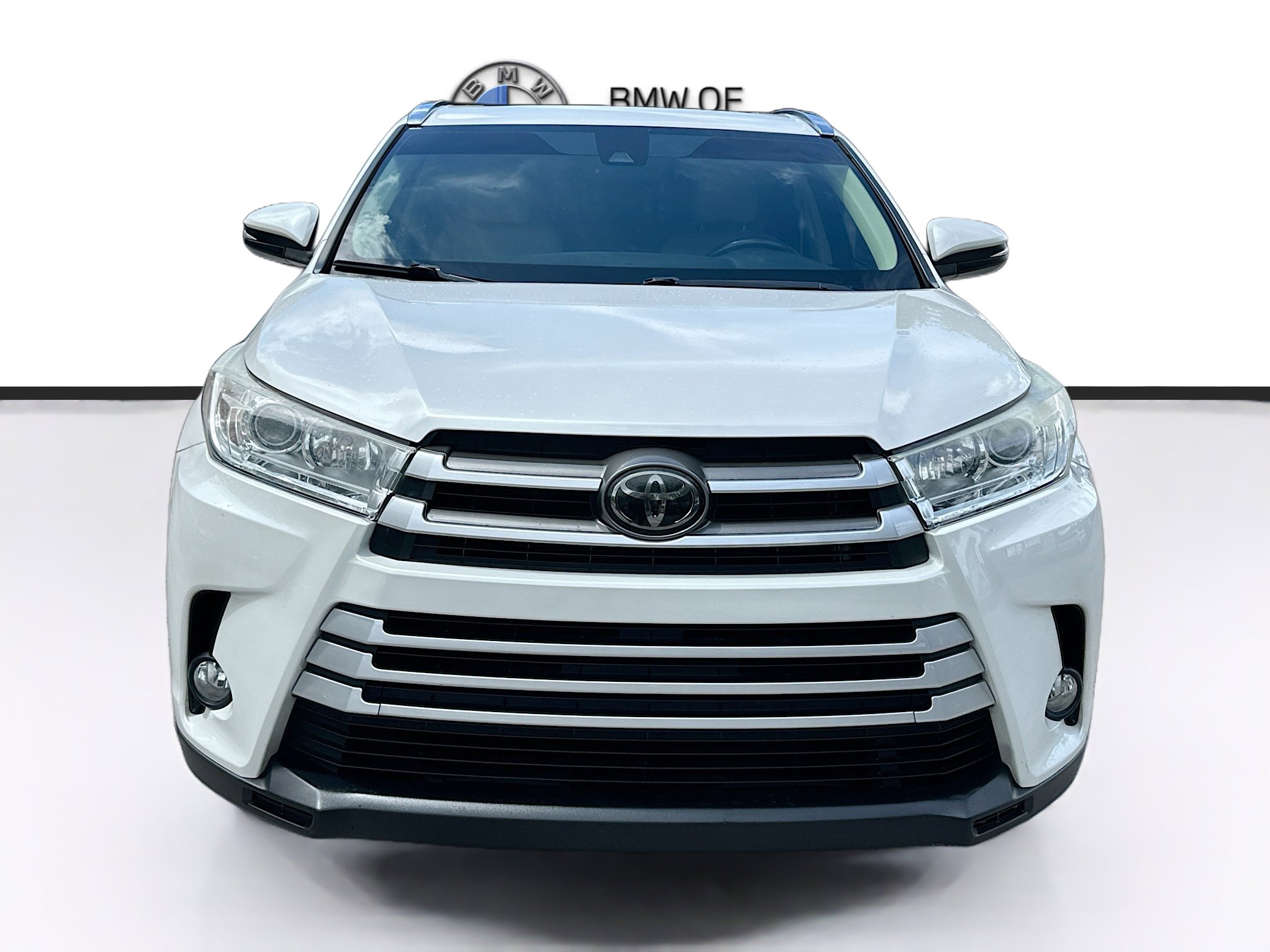 Used 2018 Toyota Highlander XLE image 2