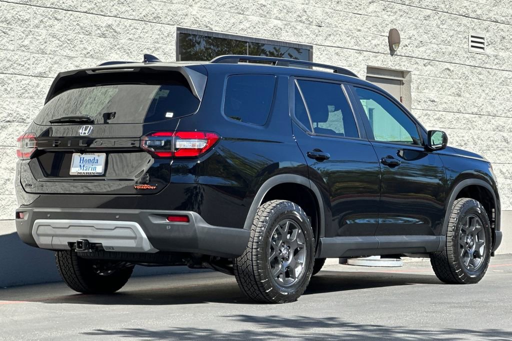 New 2025 Honda Pilot TrailSport image 4
