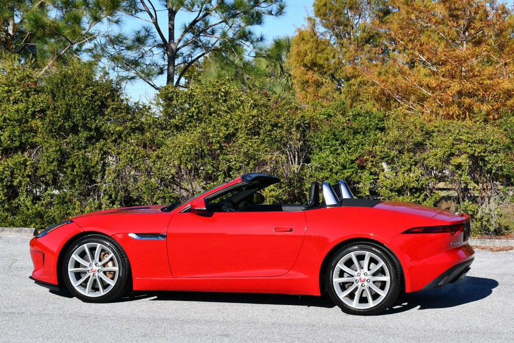 Used 2019 Jaguar F-TYPE Convertible image 32