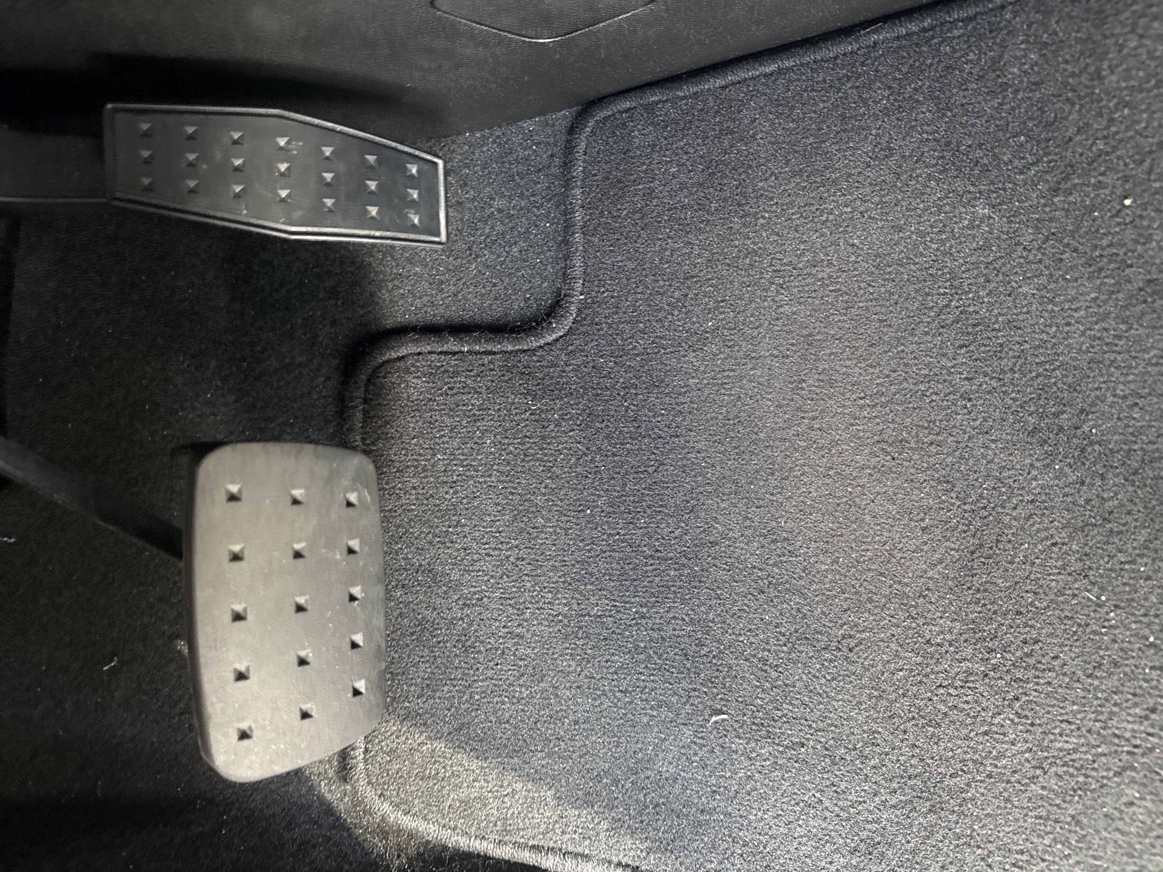 Used 2025 Chevrolet Blazer LT FWD image 17