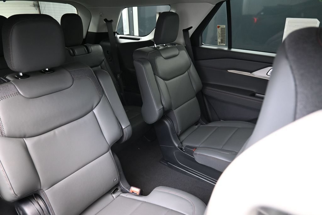 New 2026 Ford Explorer Active w/ Active Comfort Package AWD/4WD image 11
