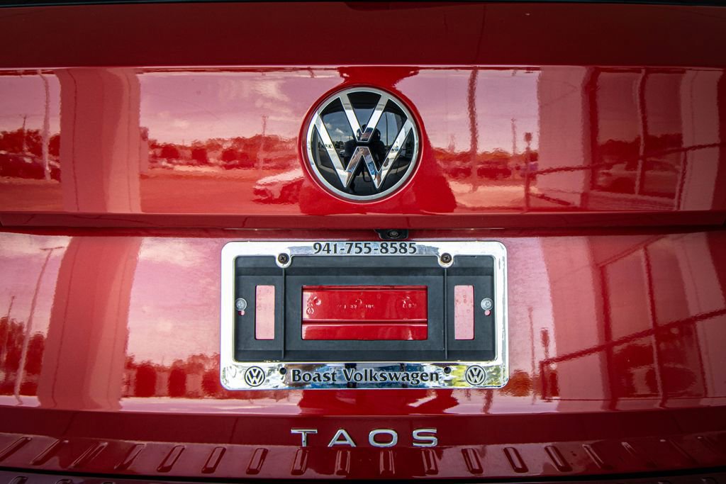 Used 2024 Volkswagen Taos SE AWD/4WD image 15