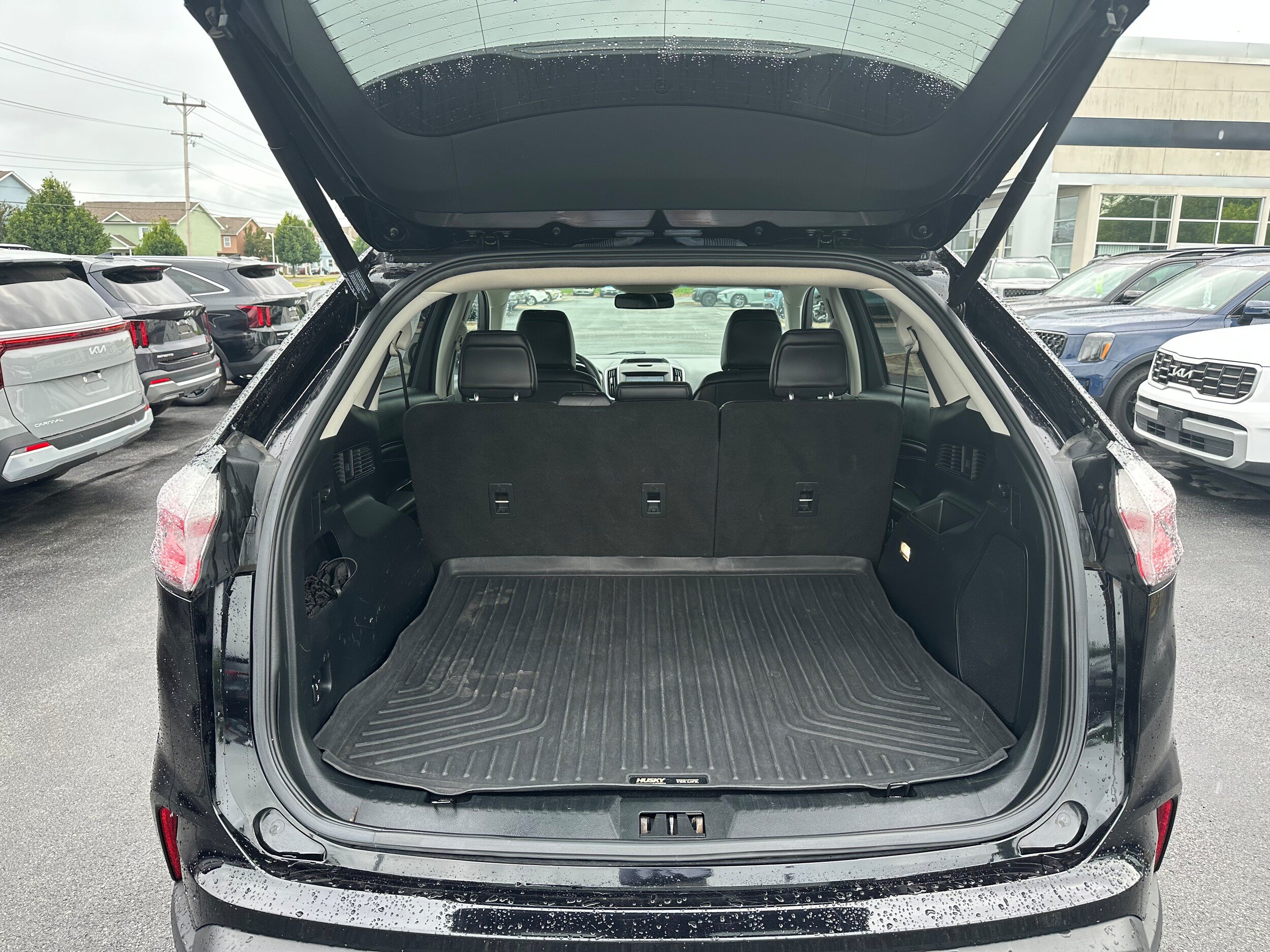 Used 2020 Ford Edge Titanium w/ Equipment Group 301A AWD/4WD image 10